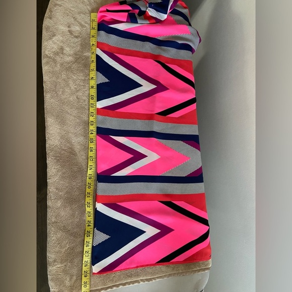 Asymmetrical halter low back Dress colour block high low hem - Picture 16 of 16